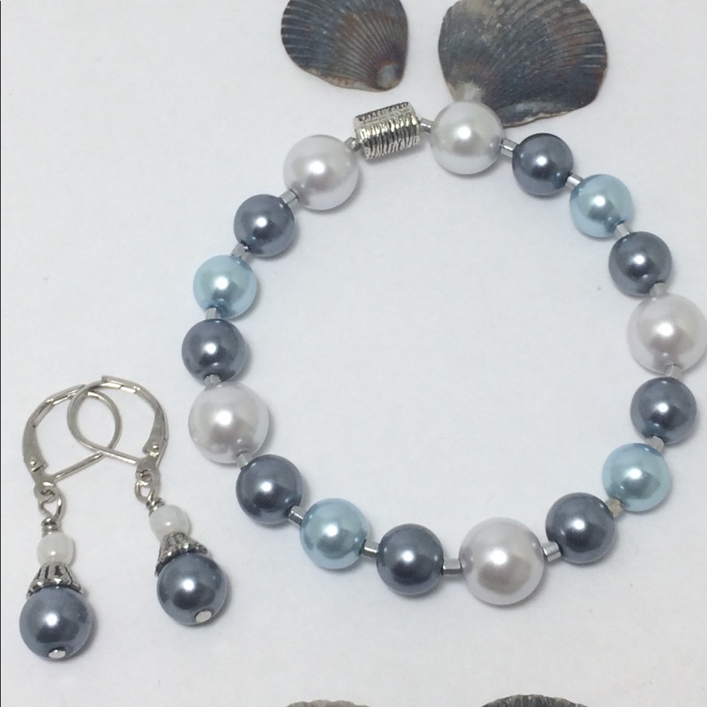Tri Colors Pearls Stretch Bracelet + Earrings